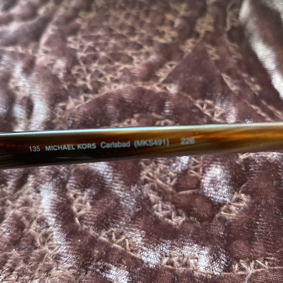 Michael Kors Men’s Sunglases - Picture 5 of 7